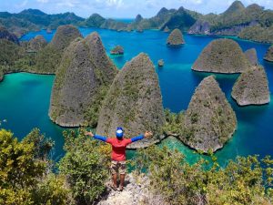 Paket Wisata 1 Hari Raja Ampat One Day Tour TERBAIK