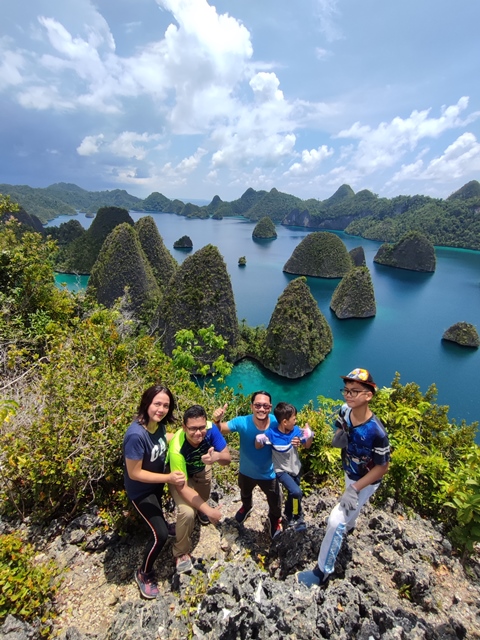 Tour Raja ampat 5 hari 4 malam
