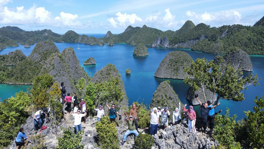 Paket Wisata Raja Ampat Terbaik Di Papua