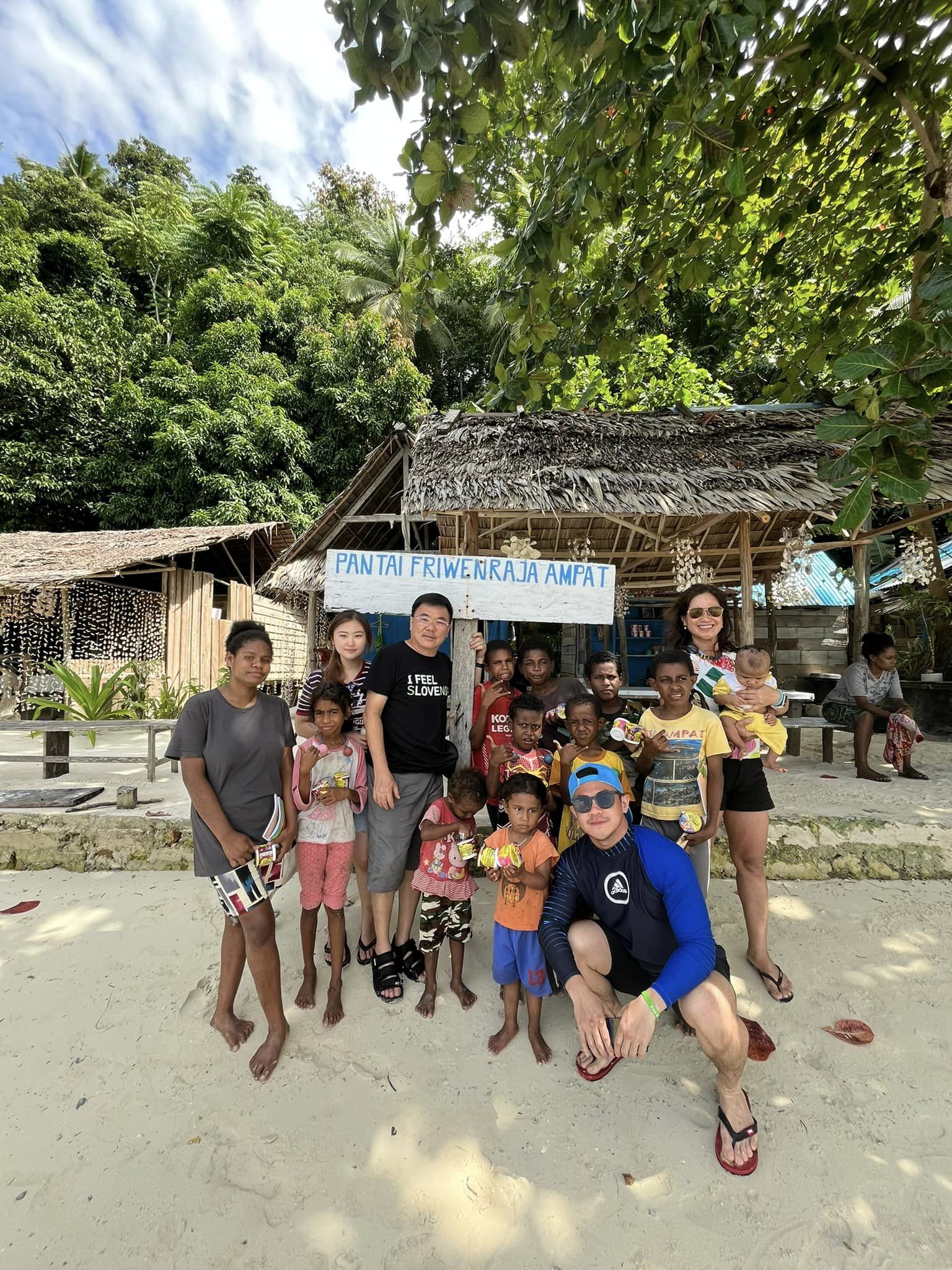 Desa Wisata Arborek, Destinasi Populer di Raja Ampat