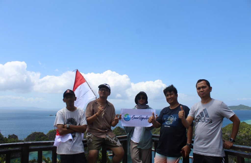 tour 1 hari raja ampat one day trip start sorong