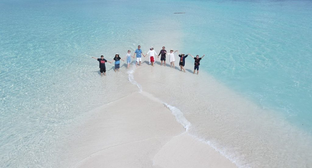 Pesona Wisata Pasir Timbul Fenomena Unik di Raja Ampat