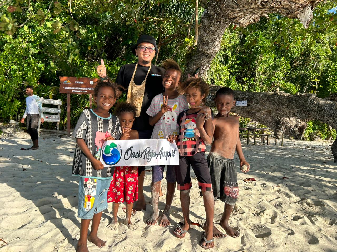 Terpercaya! Paket Tour Raja Ampat 5 Hari 4 Malam Terbaik