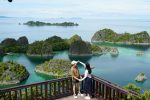 Paket tour 7 hari 6 malam Raja Ampat resort premium Fasilitas terbaik & pemandangan spektakuler dan menarik.