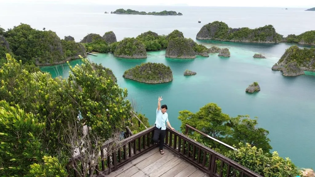 Paket Wisata Raja Ampat 7D6N Meriah