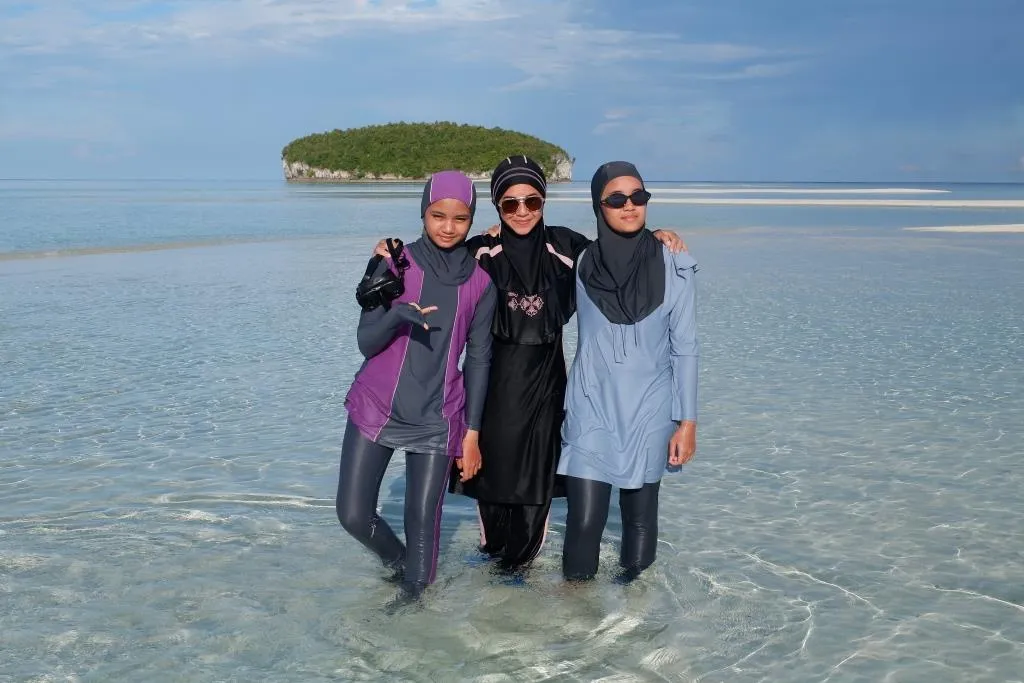 Paket tour 3 hari 2 malam Raja Ampat diving berkualitas. Jelajahi keindahan bawah laut. Paket terbaik untuk diving di Raja Ampat.