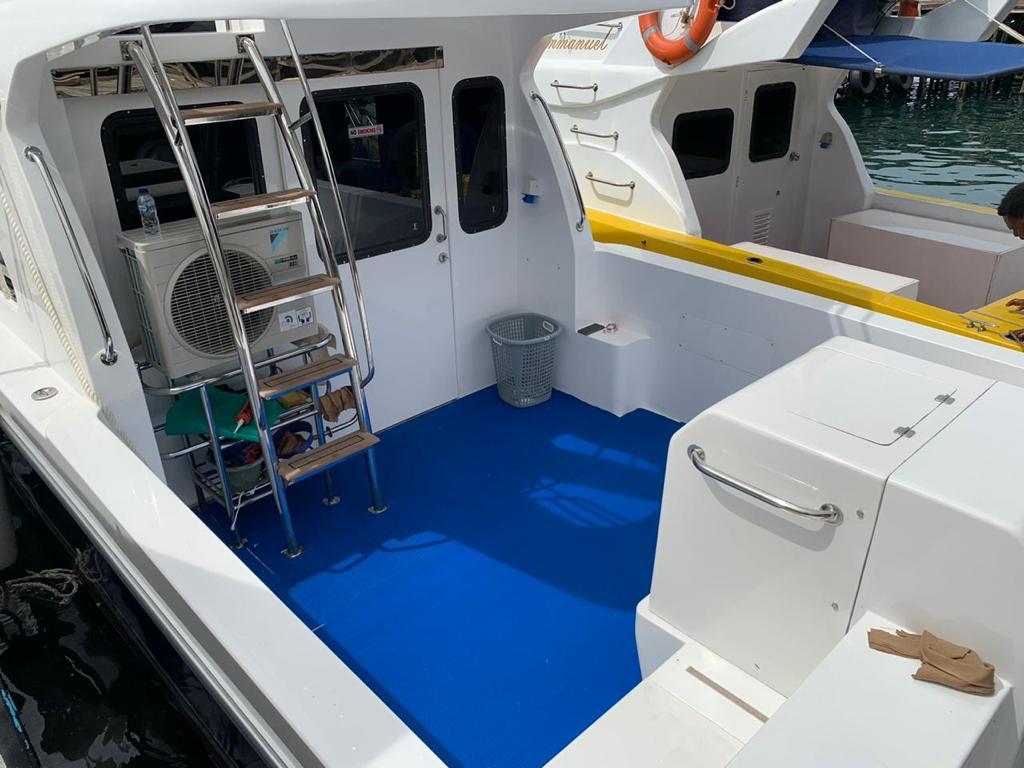 Azure Sewa Rental Kapal Raja Ampat by Oasis