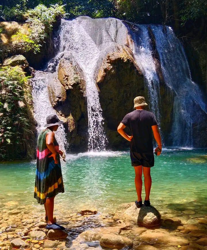 war inkabom batanta waterfall raja ampat papua